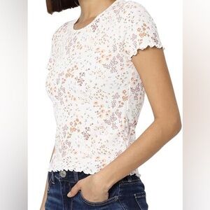 American Eagle Outfitters Floral Short Sleeve Tee - White and Pink